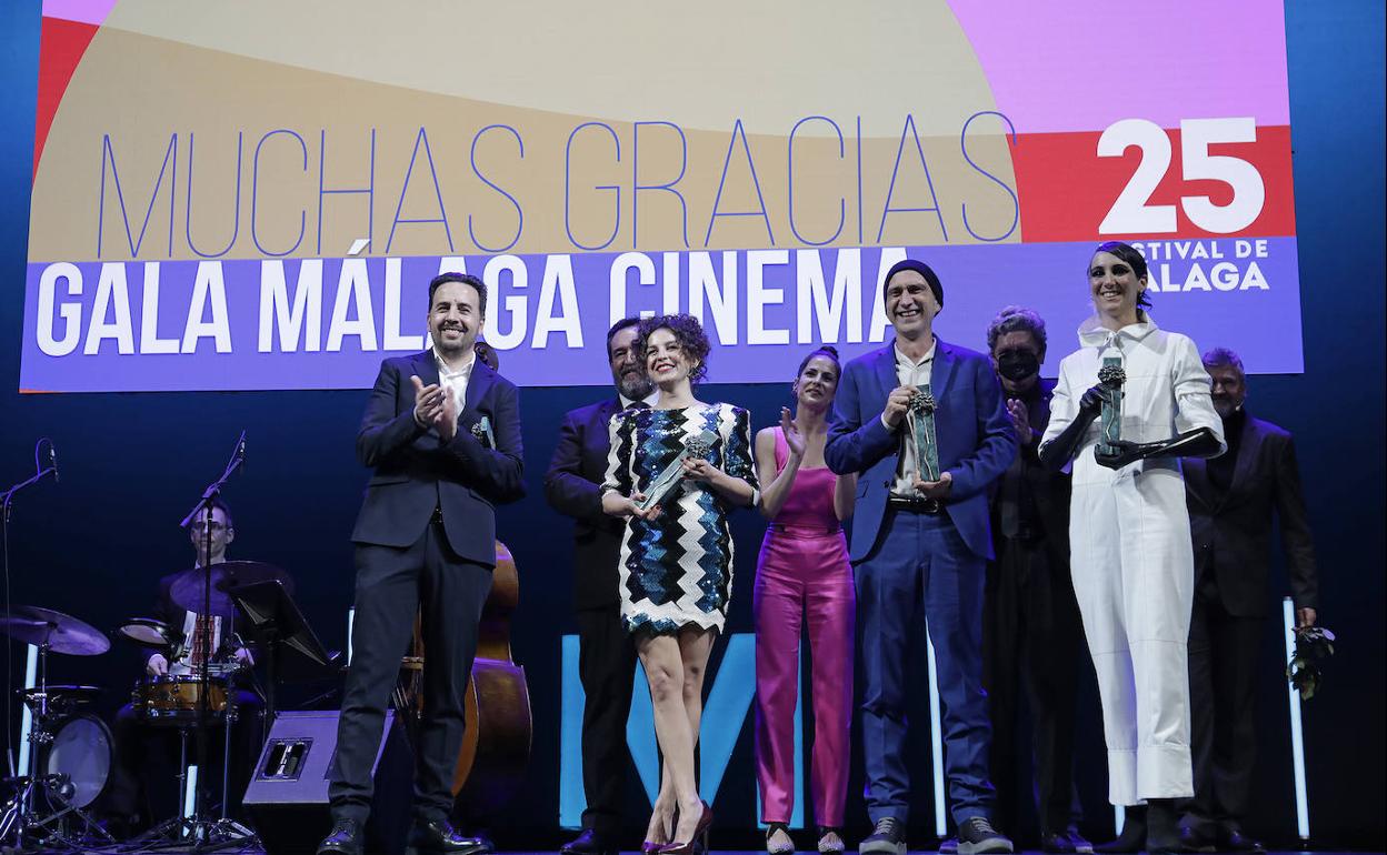 Ezekiel Montes, Olalla Hernández, Ignacio Nacho y Paloma Peñarrubia, los premiados de la noche. 