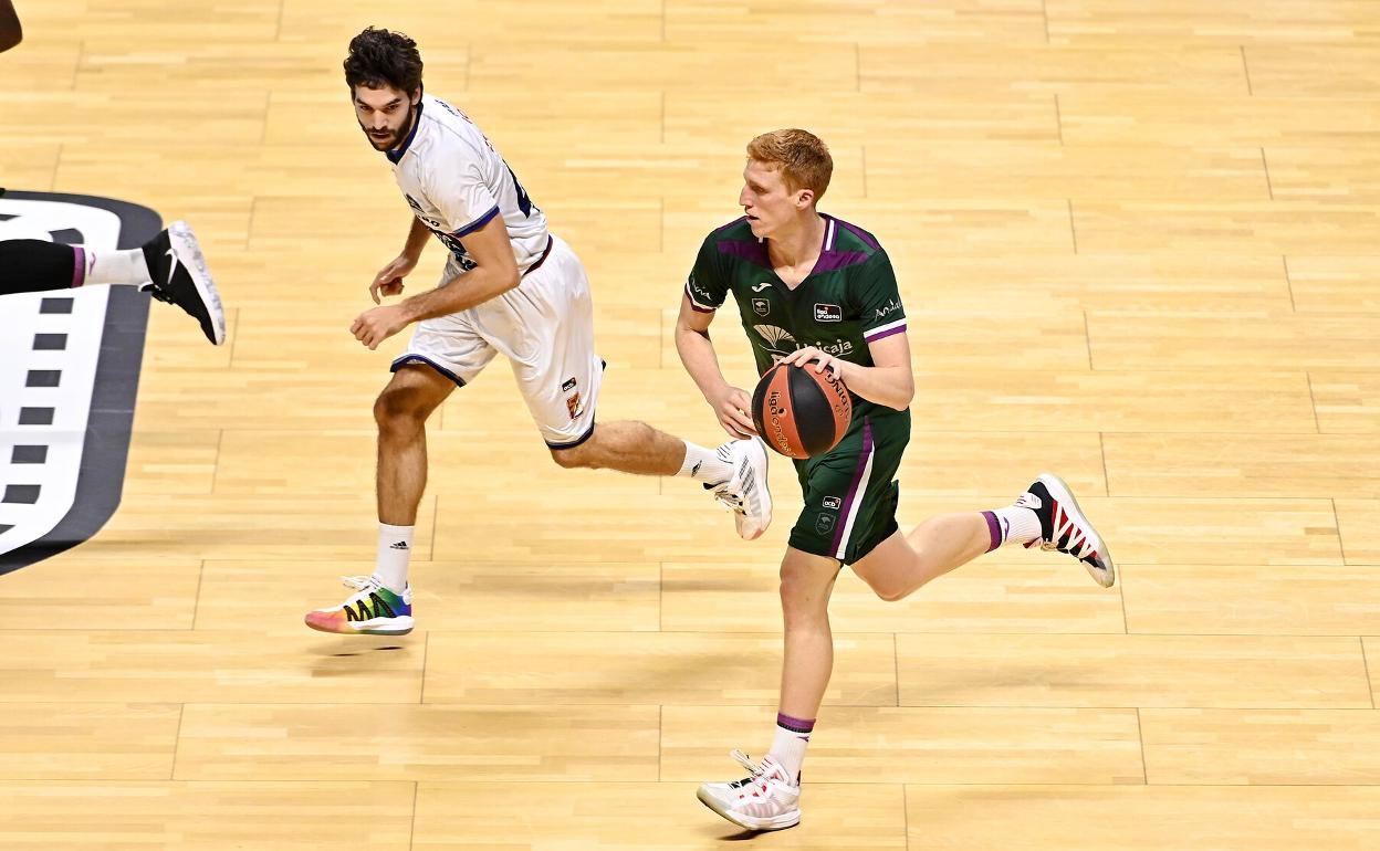 Pepe Pozas y Alberto Díaz, durante un partido entre el Obradoiro y el Unicaja. 