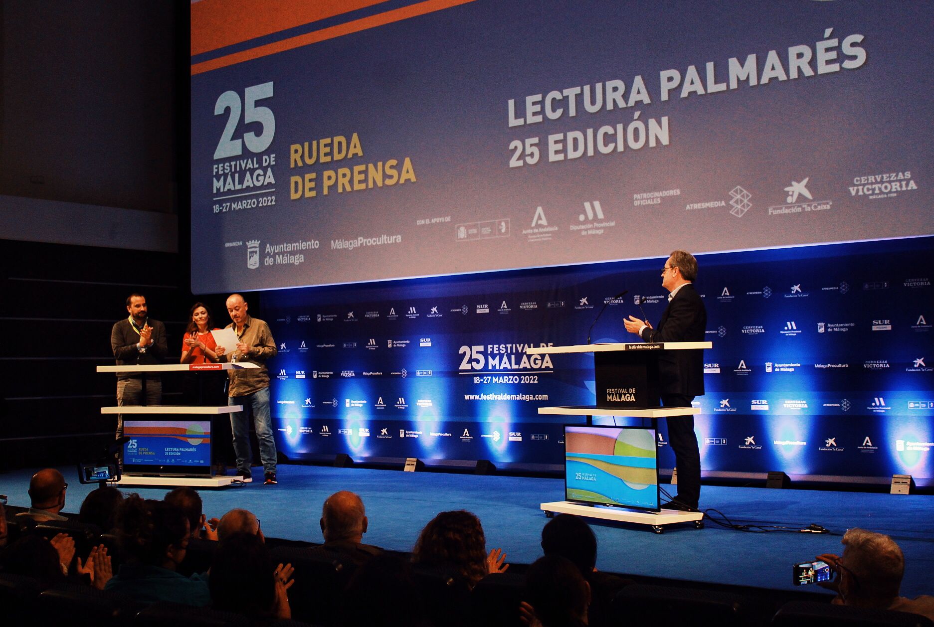 Lectura del Palmarés del 25 Festival de Málaga. 