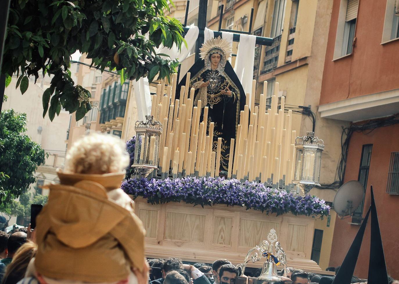 Lágrimas del Carmen y Nuestra Señora del Sol desfilaron por sus barrios