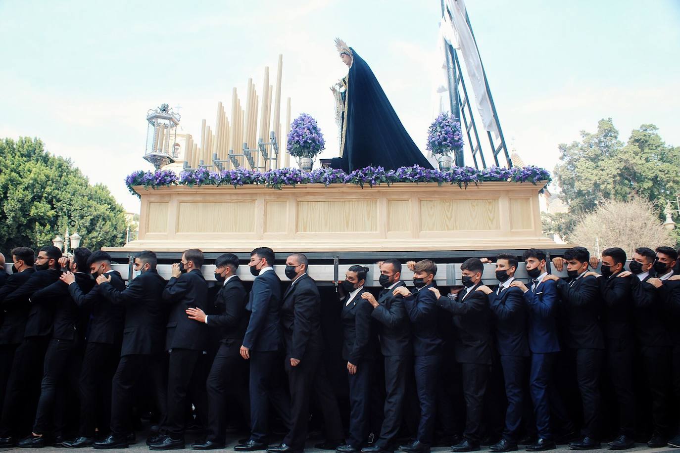 Lágrimas del Carmen y Nuestra Señora del Sol desfilaron por sus barrios
