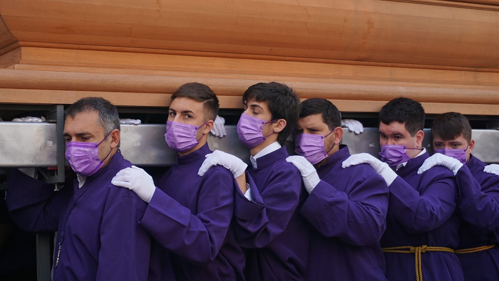 Procesiones previas a la Semana Santa, tras dos años sin salir con motivo de la pandemia, en la que cientos de personas arroparon en todo momento las salidas