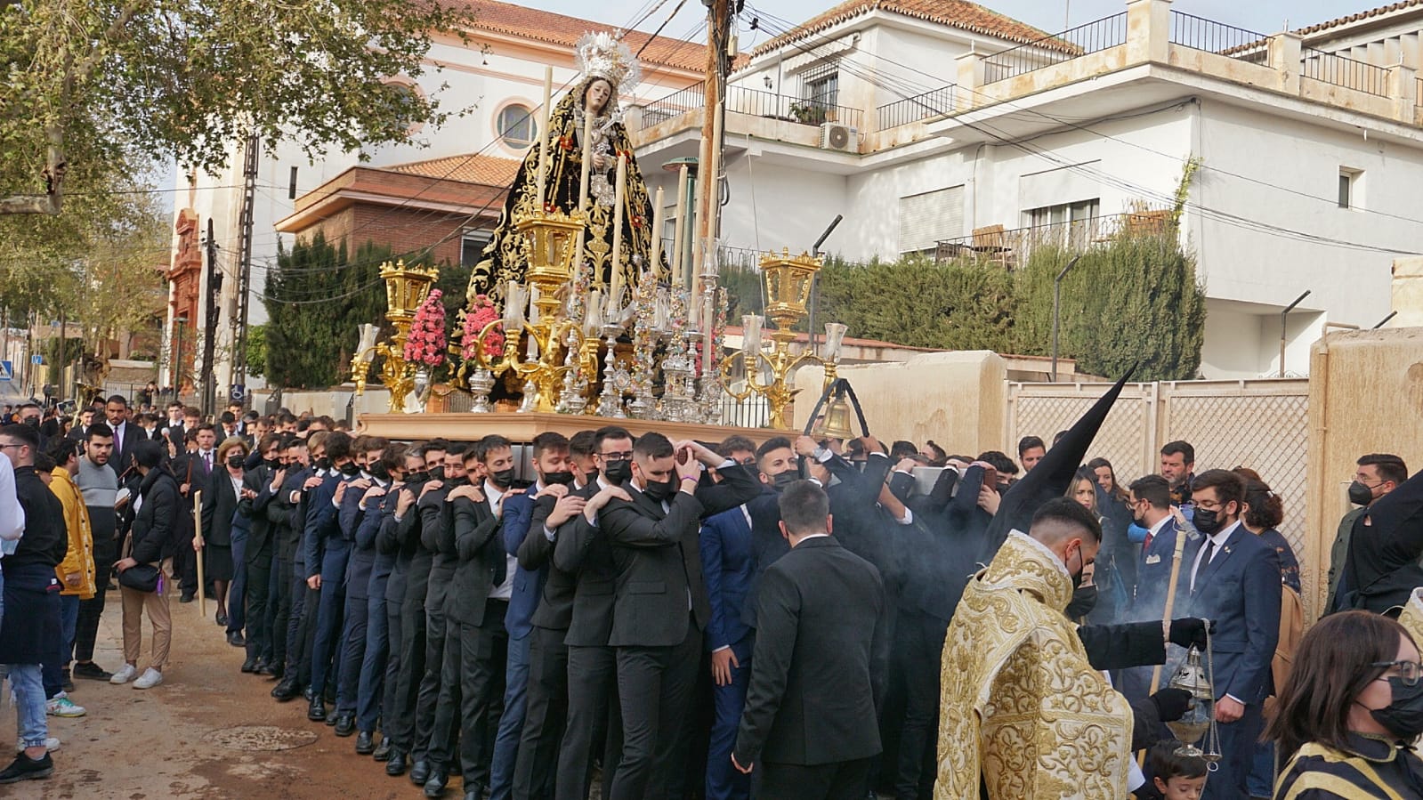 Procesiones previas a la Semana Santa, tras dos años sin salir con motivo de la pandemia, en la que cientos de personas arroparon en todo momento las salidas