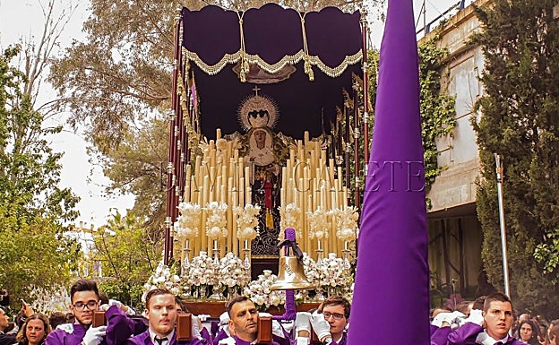 La Dolorosa de la Esperanza Refugio de los Ancianos procesiona este sábado. 