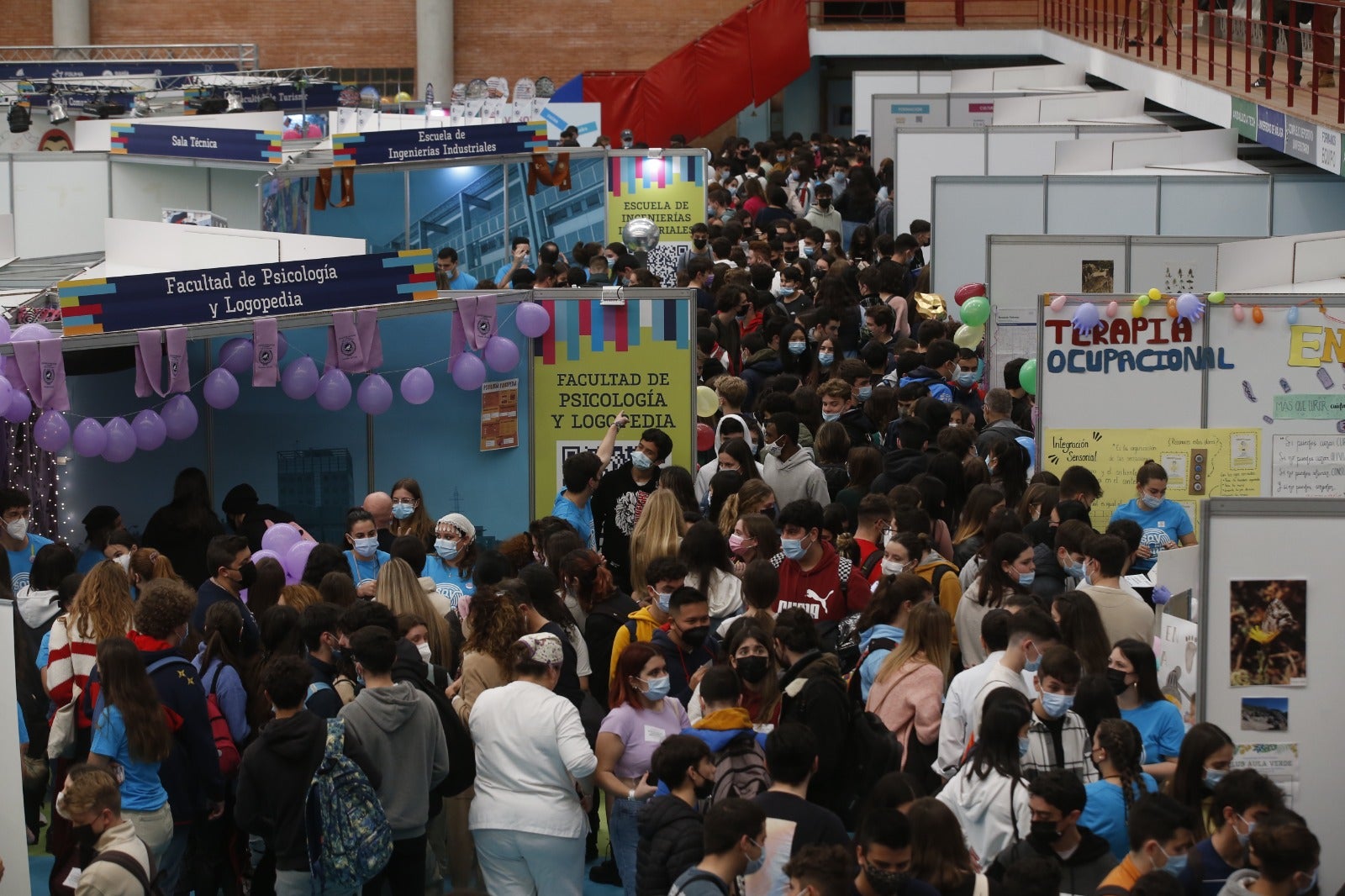 Las jornadas de puertas abiertas recuperan el formato presencial después de dos años sin poder recibir a los estudiantes preuniversitarios