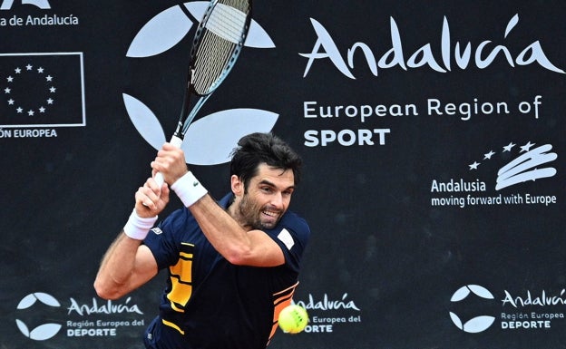 Pablo Andújar, en un revés a dos manos. 