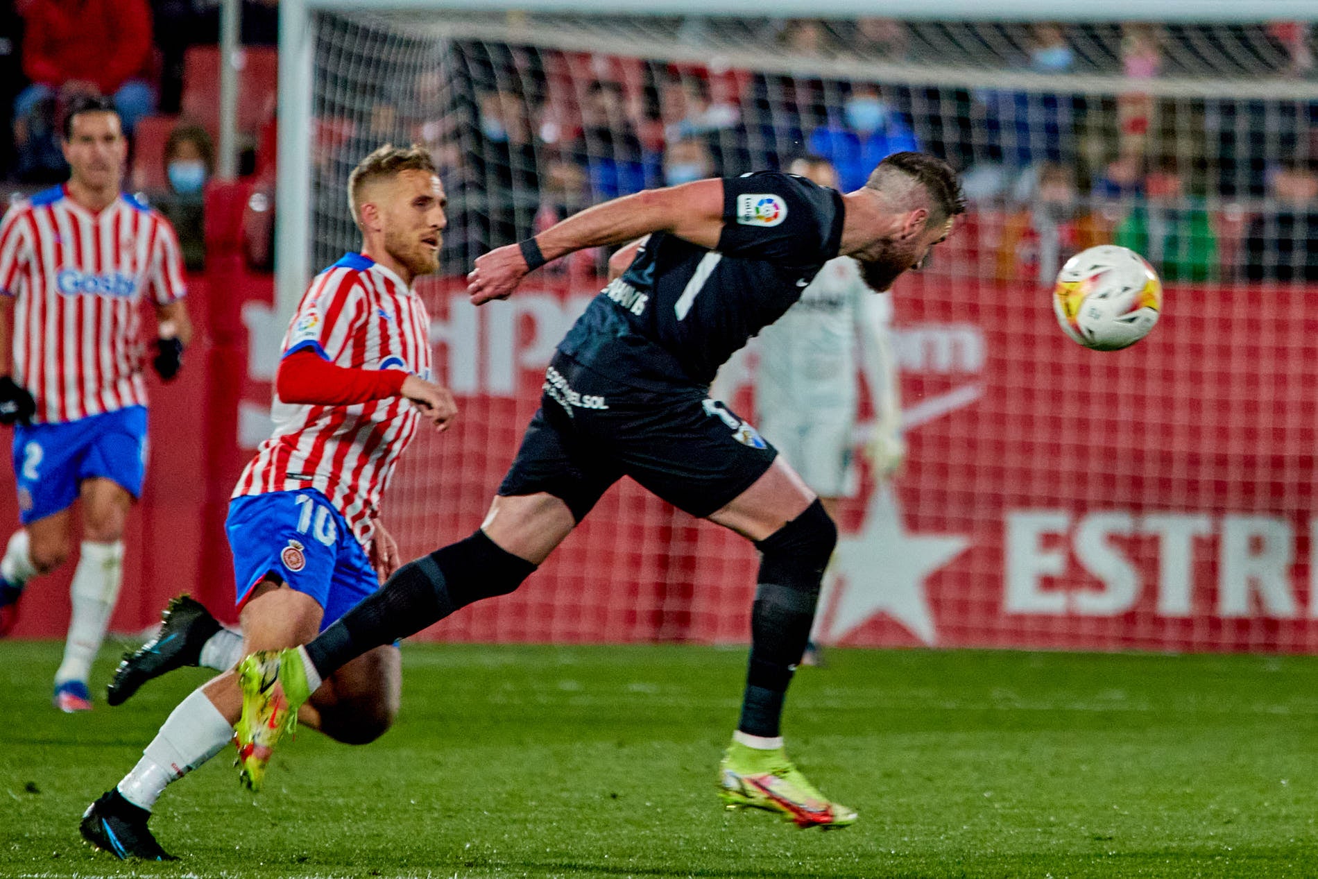 El Málaga pierde por la mínima en Girona en buen partido en cuanto a juego pero donde volvió a sufrir la falta de puntería. Desaprovechó múltiples ocasiones... sobre todo en las botas de Brandon.