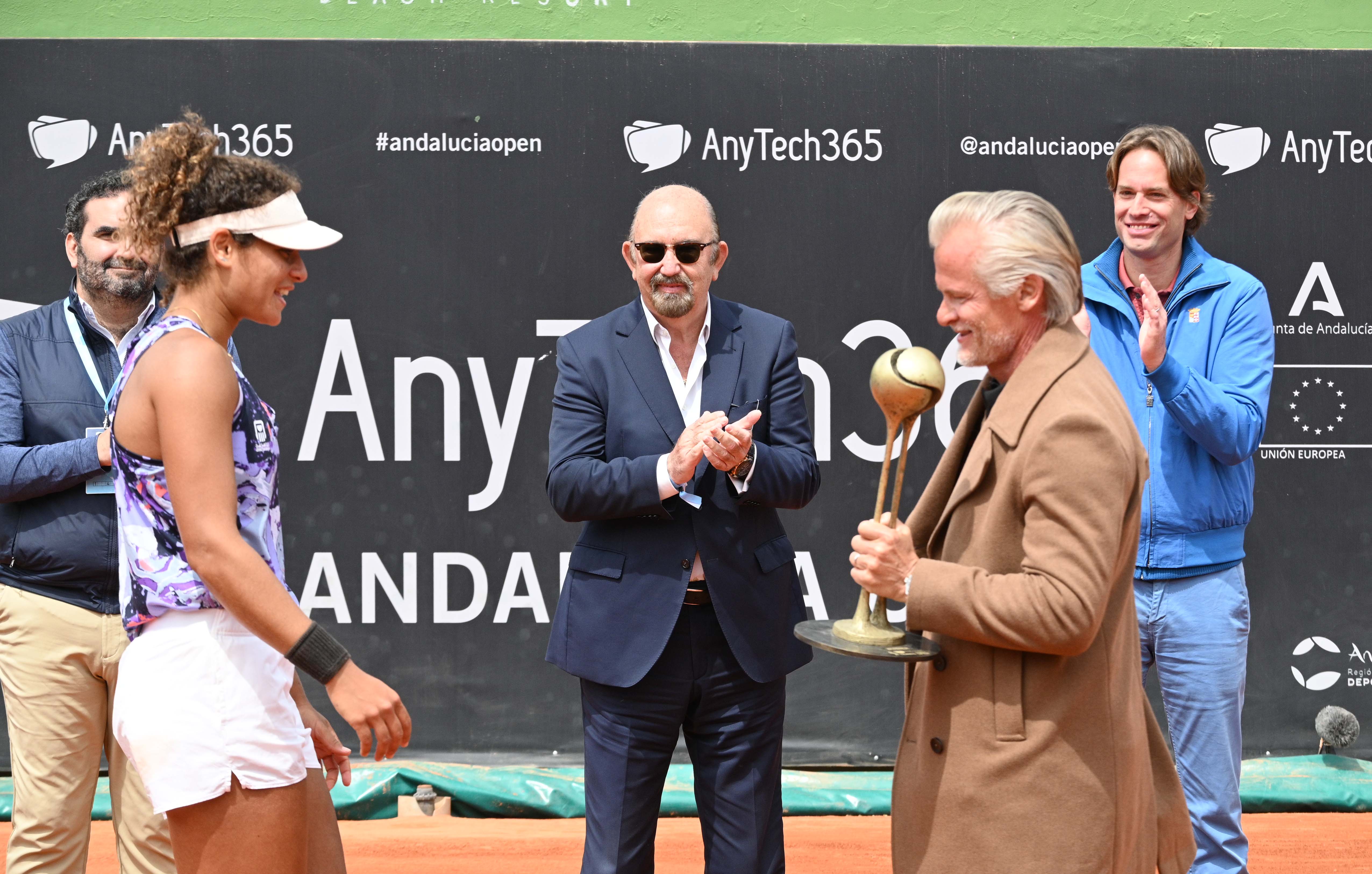 Munar se desquita al fin. A la cuarta oportunidad el tenista balear vence en una final en Puente Romano, mientras que la egipcia Sherif gana sin ceder un solo set en el primer WTA 125