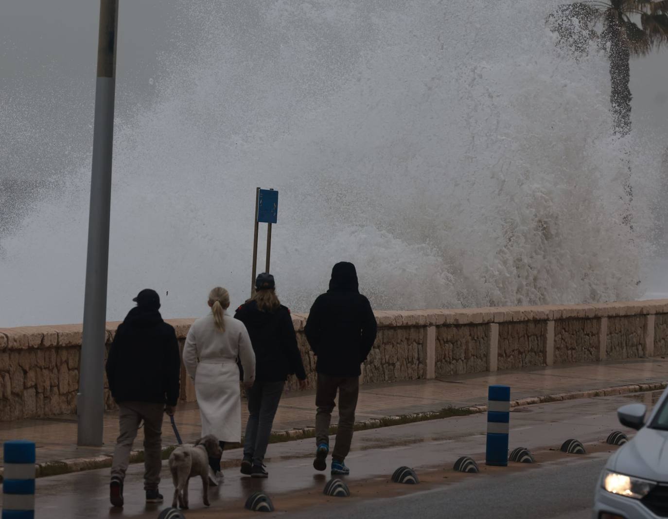 El fuerte oleaje agrava la pérdida de arena en el litoral de la provincia