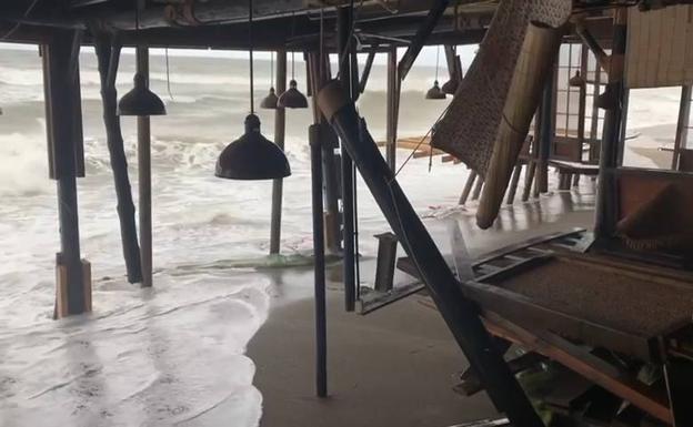 El temporal causa daños en el chiringuito Trocadero Playa de Marbella