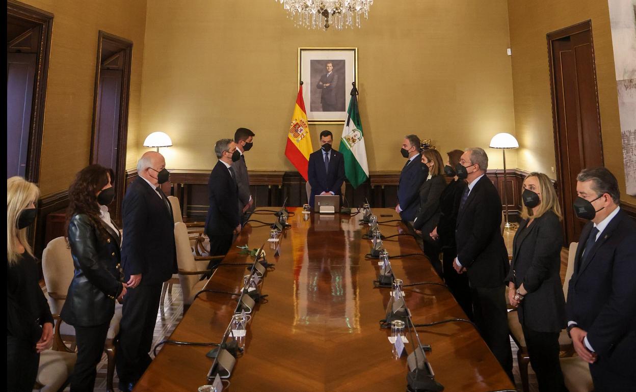 Consejo de gobierno celebrado esta mañana, donde se guardó un minuto de silencio. 