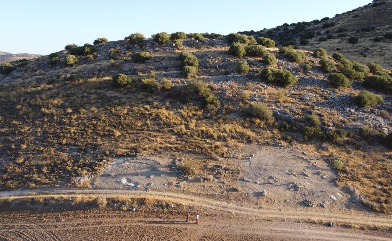 Necrópolis de La Lentejuela en Teba.