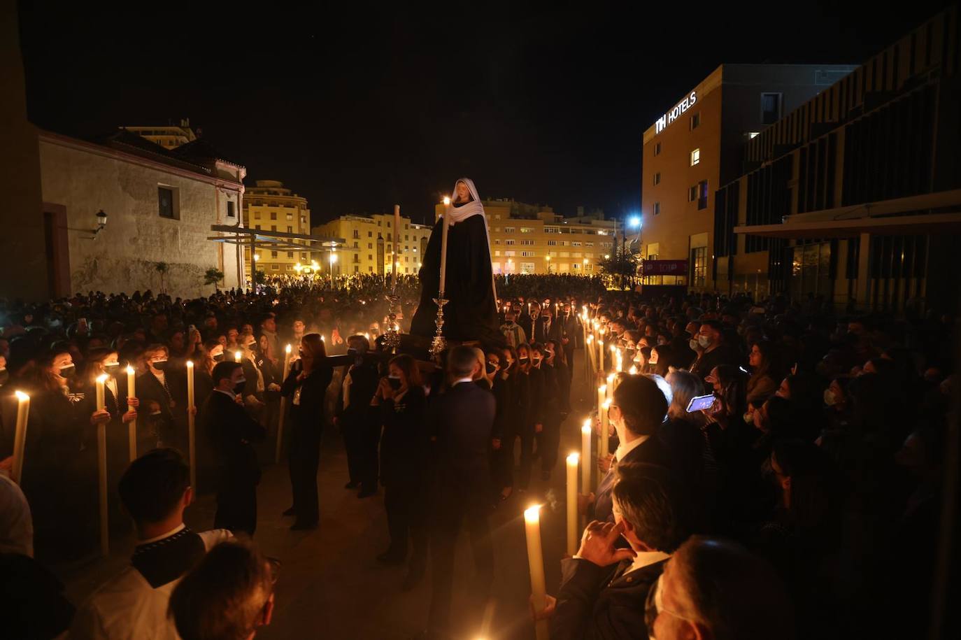 Traslado de Nuestra Señora de la Soledad (Mena) este Viernes de Dolores