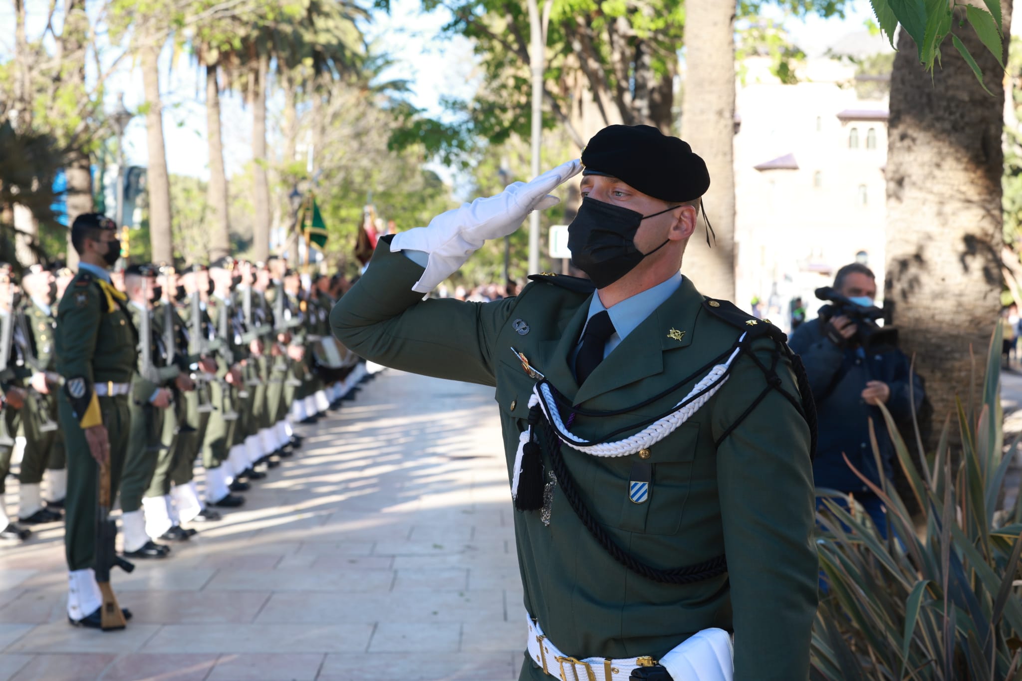 Desfile de la Brigada Paracaidista antes del desfile con Fusionadas este miércoles Santo