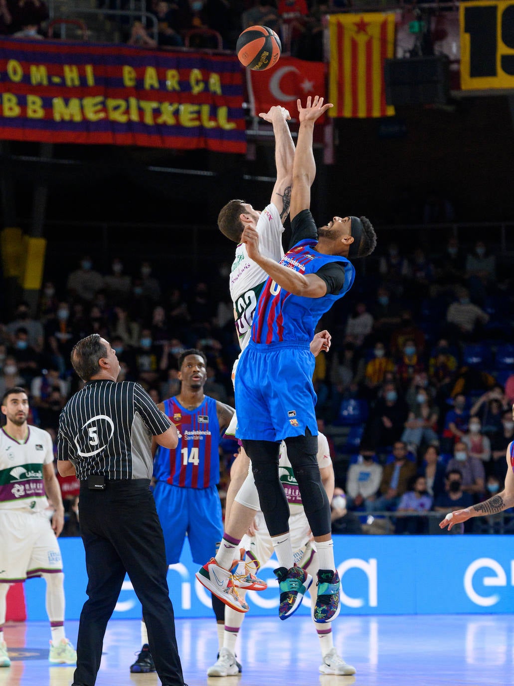 Fotos: El Barcelona-Unicaja de baloncesto, en imágenes