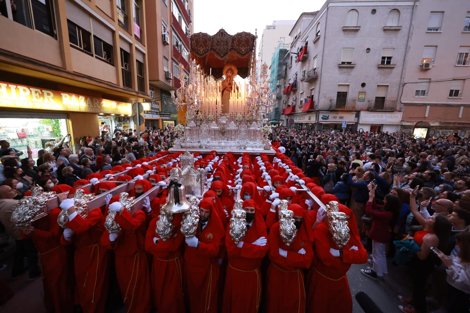 Las mejores imágenes de las cofradías del Jueves Santo 2022 en Málaga