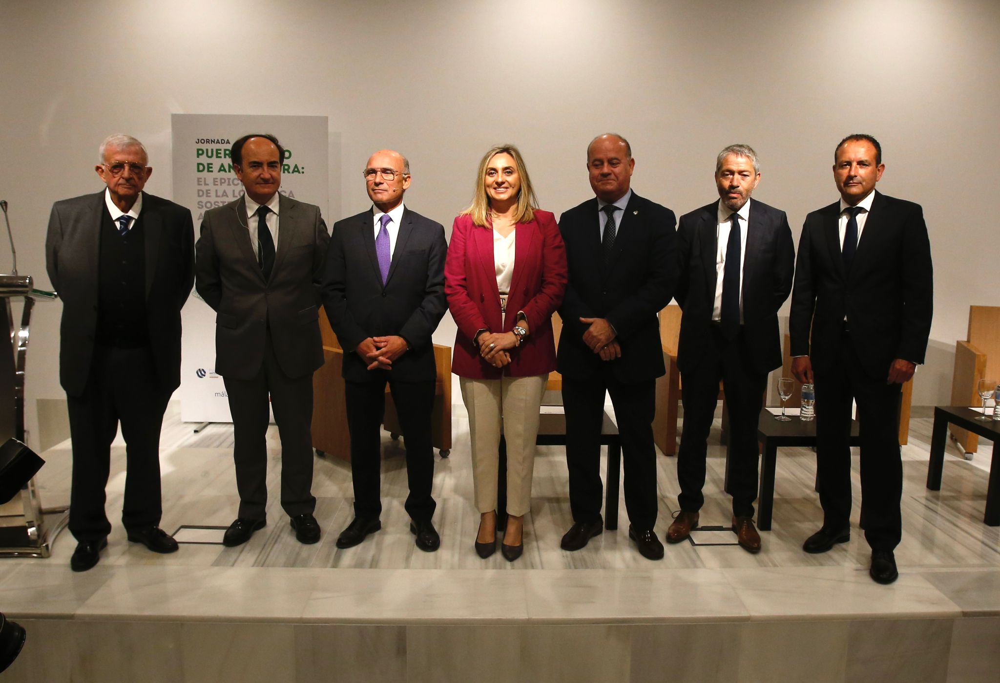 El acto ha sido organizado por SUR, el Puerto Seco y los puertos de Algeciras y Málaga en colaboración con la Junta de Andalucía y el Ayuntamiento de Antequera.