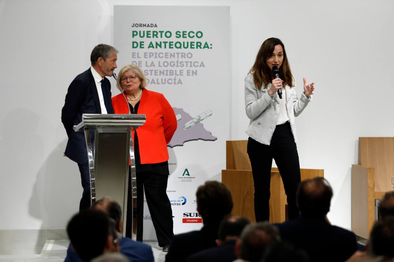 El acto ha sido organizado por SUR, el Puerto Seco y los puertos de Algeciras y Málaga en colaboración con la Junta de Andalucía y el Ayuntamiento de Antequera.