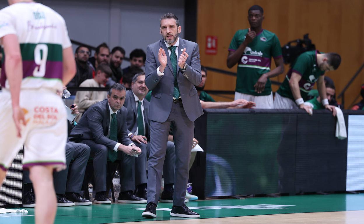 Ibón Navarro, entrenador del Unicaja, durante el partido frente al Juventut.