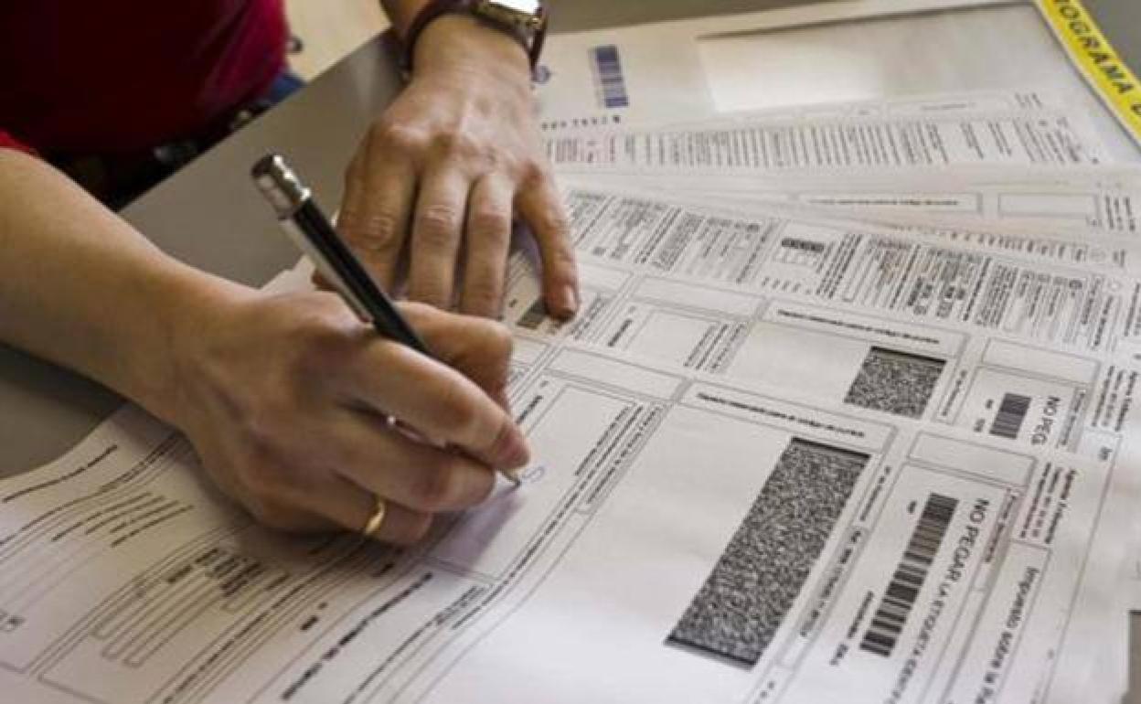 Renta 2021: Planes de pensiones, ERTE, reformas en casa, criptomonedas... las dudas de los malagueños ante la Renta