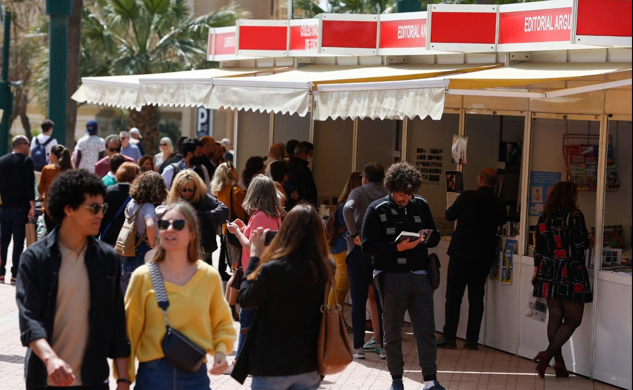 Programa completo de la Feria del Libro de Málaga del 29 de abril al 8 de mayo