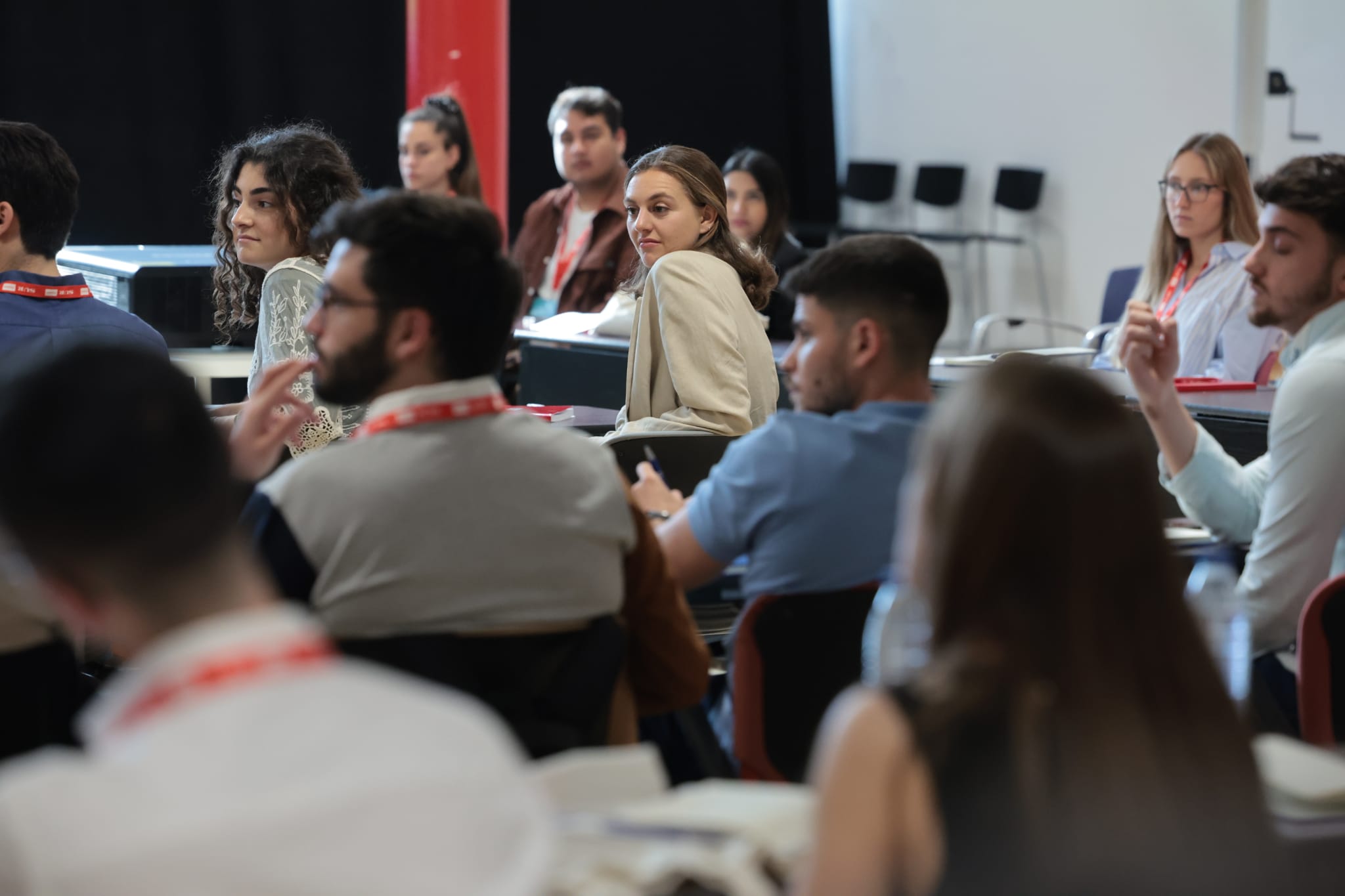 Los 50 seleccionados reciben instrucciones prácticas de las empresas más punteras de la provincia, en la segunda edición de este proyecto que se celebrara en el Palacio de Ferias