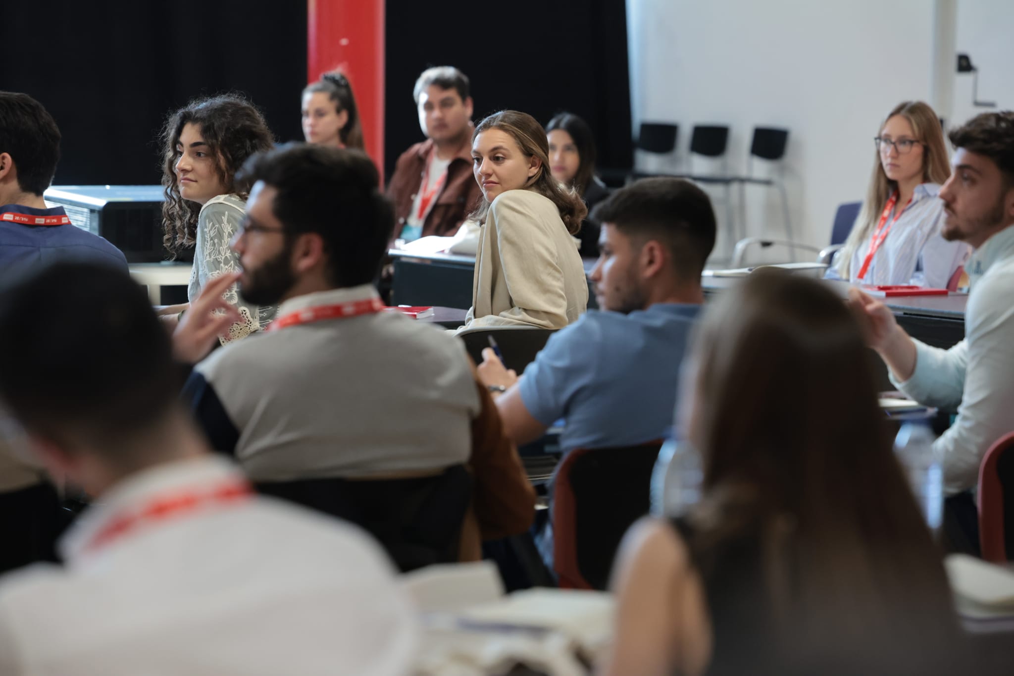 Los 50 seleccionados reciben instrucciones prácticas de las empresas más punteras de la provincia, en la segunda edición de este proyecto que se celebrara en el Palacio de Ferias