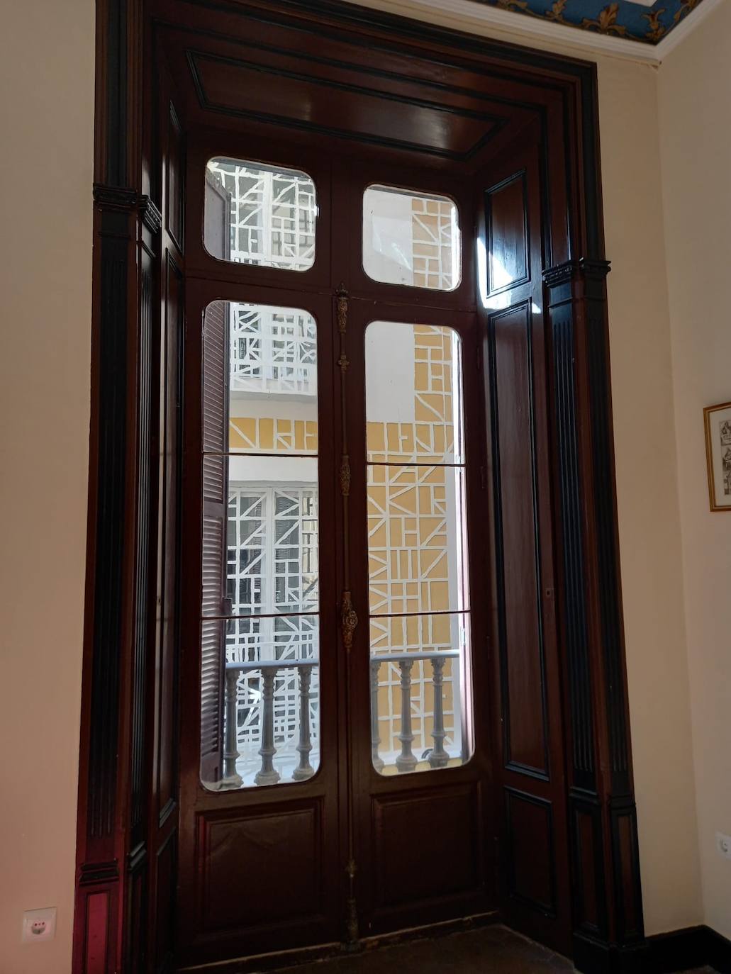 Las contraventanas de los balcones se embutían en la pared.