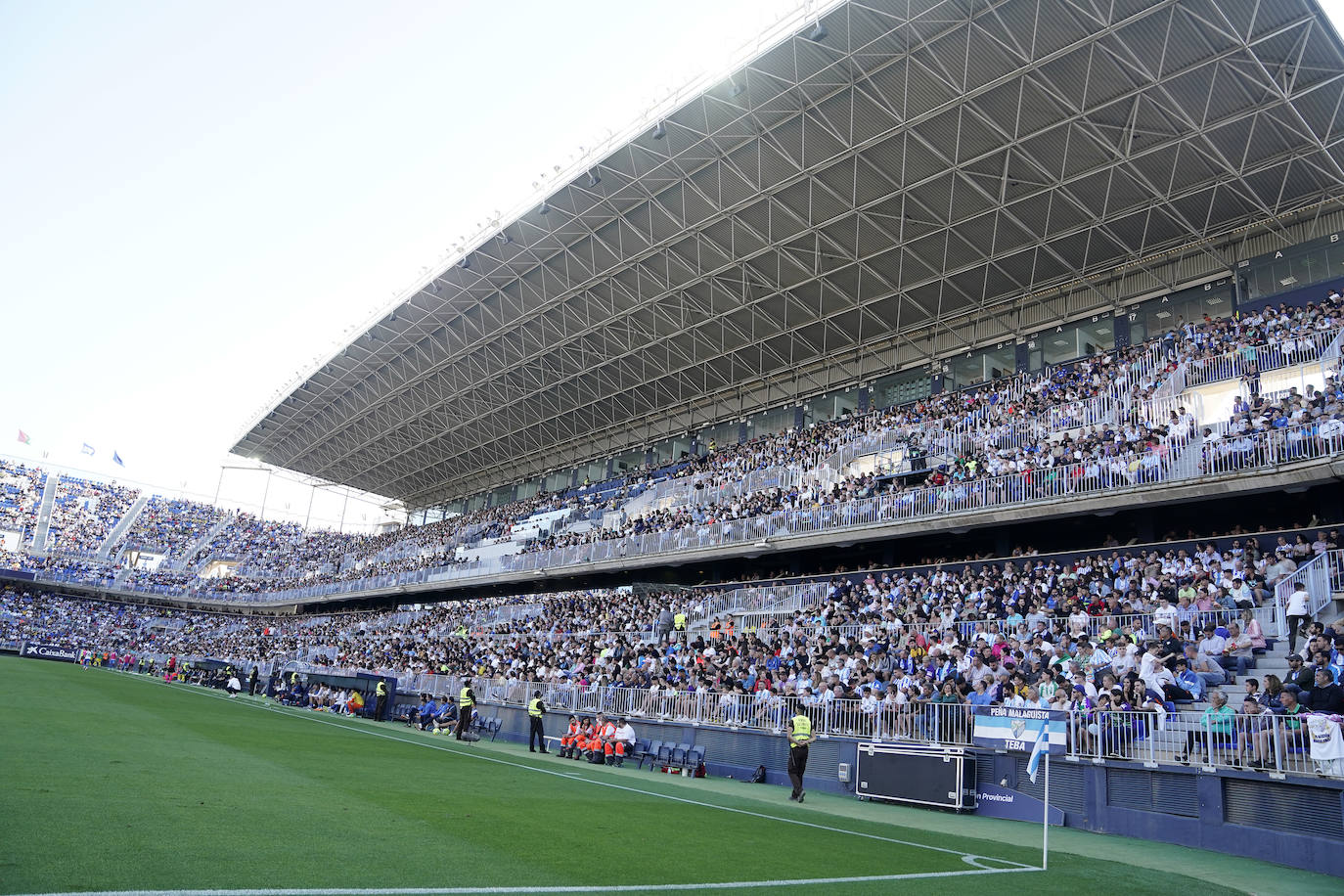 Hubo ambiente de excepción, con 21.834 espectadores en La Rosaleda 