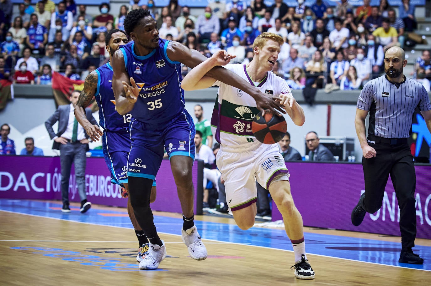 Otro mal partido del Unicaja terminó con la cuarta derrota consecutiva 