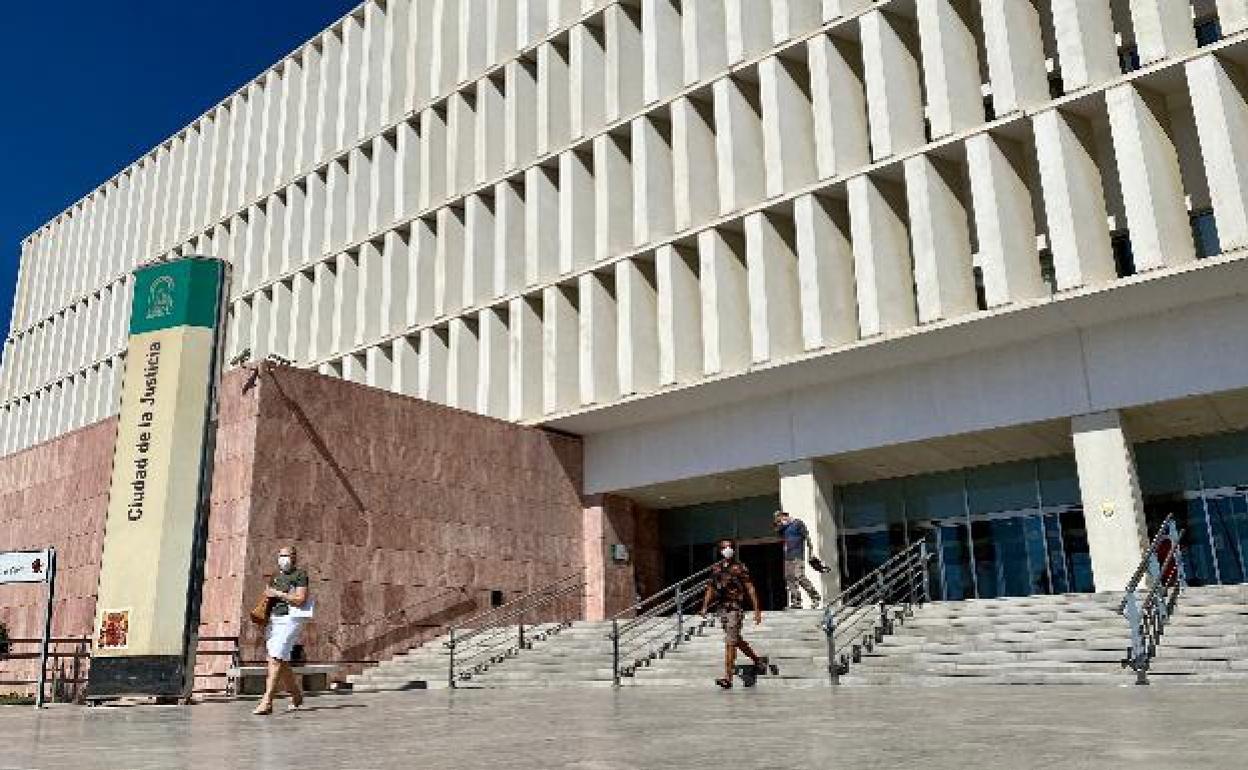 Imagen del exterior de la Ciudad de la Justicia de Málaga. 