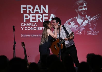 Imagen secundaria 1 - Momentos del Aula de Cultura de ayer, en el Centro Cultural La Malagueta. 