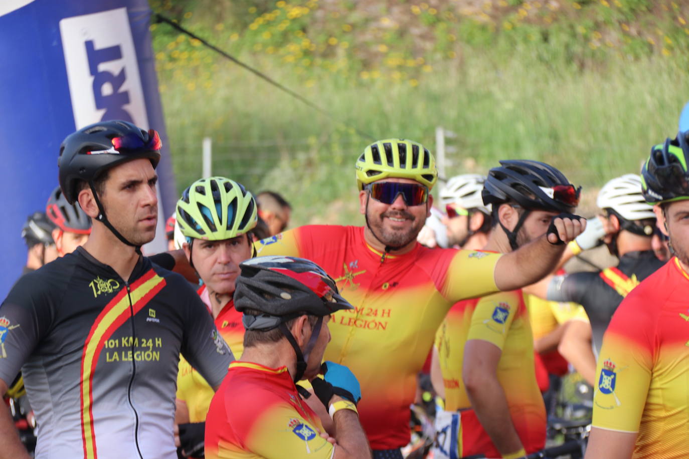 9.000 deportistas, a pie y en bicicleta, participan en el mítico evento que se empieza y termina en Ronda y que pasa también por Arriate, Alcalá del Valle, Setenil de las Bodegas, Montejaque y Benaoján