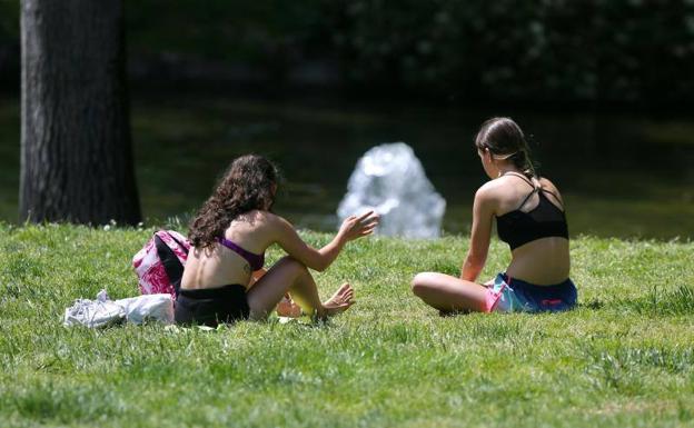 España vive una ola de calor poco habitual en estas fechas. 