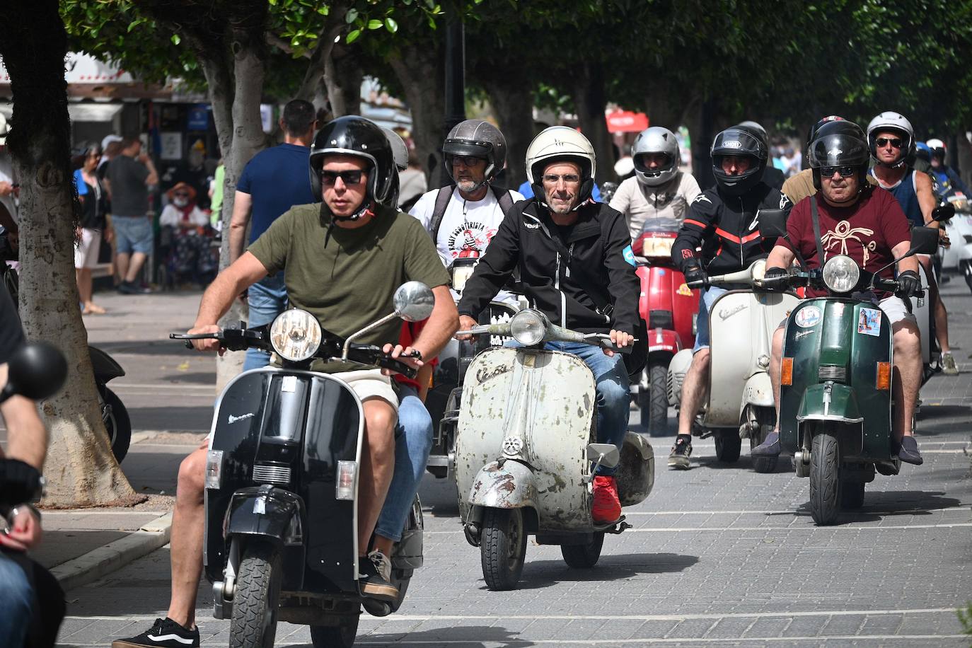 Las motos clásicas recorren Marbella. 