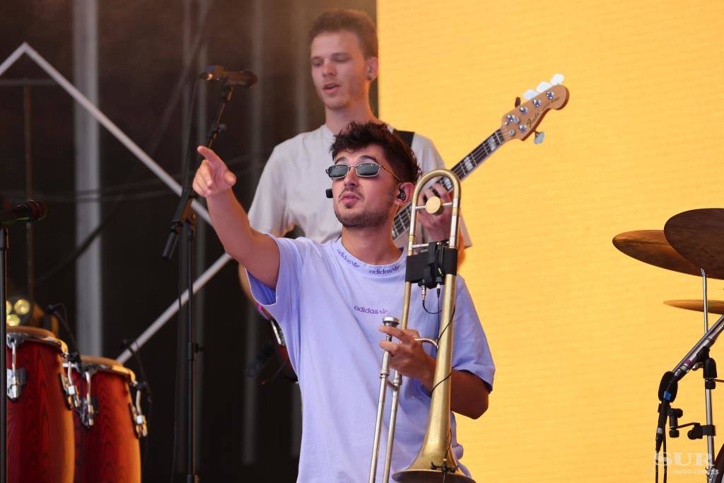 Ginebras y Nil Moliner, durante su actuación del sábado