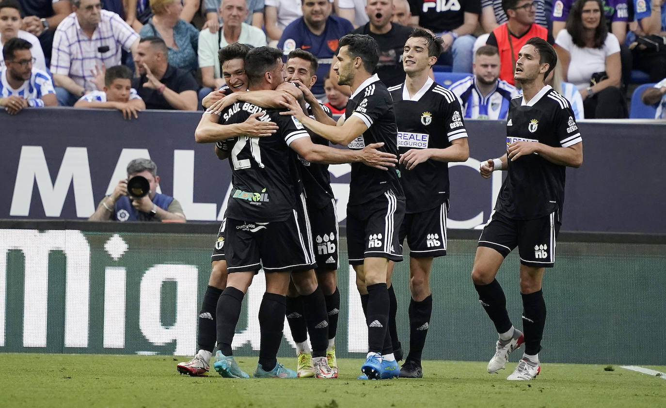 El Málaga pierde con el Burgos en La Rosaleda. 