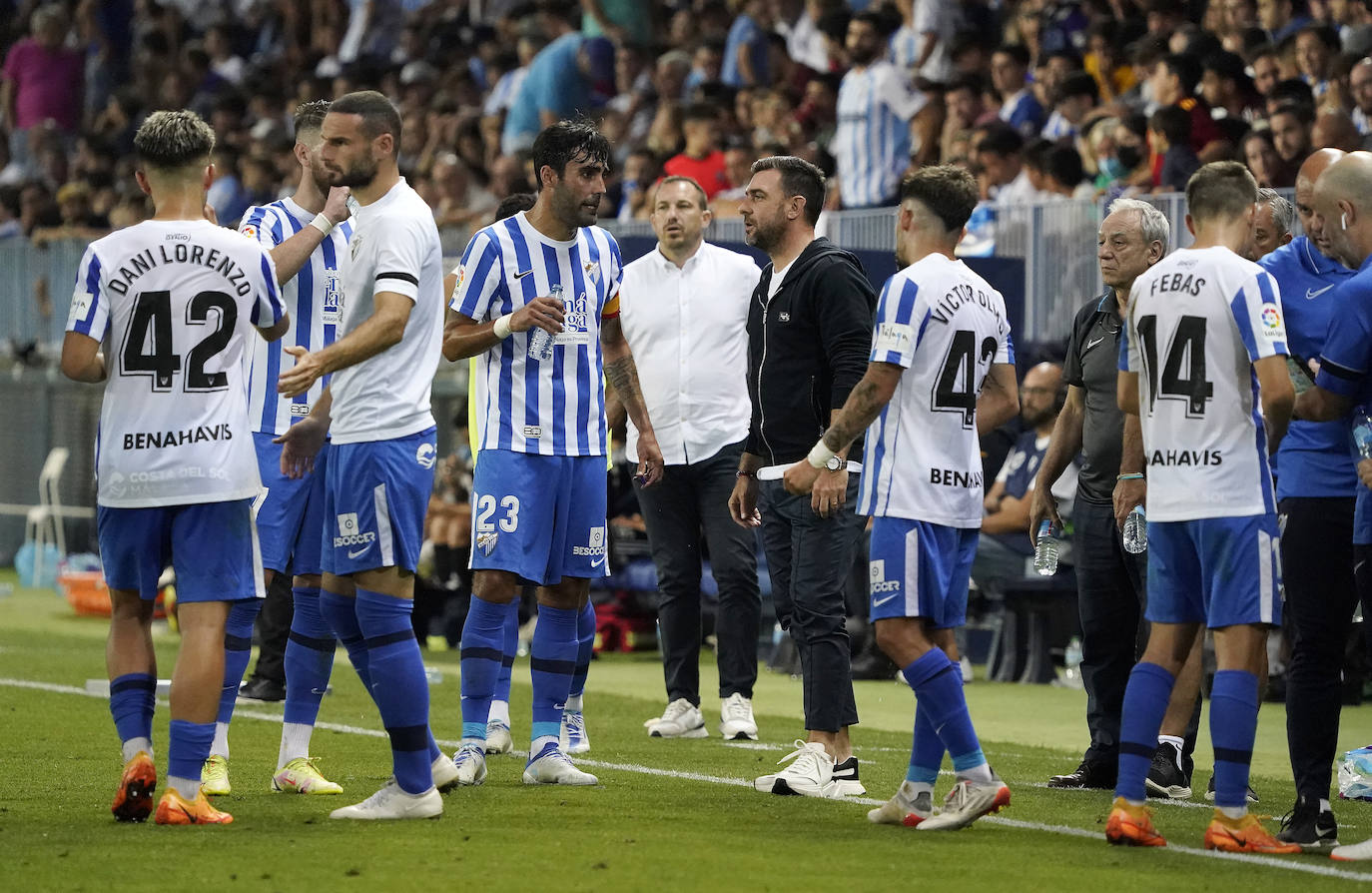 El Málaga pierde con el Burgos en La Rosaleda (0-1). 