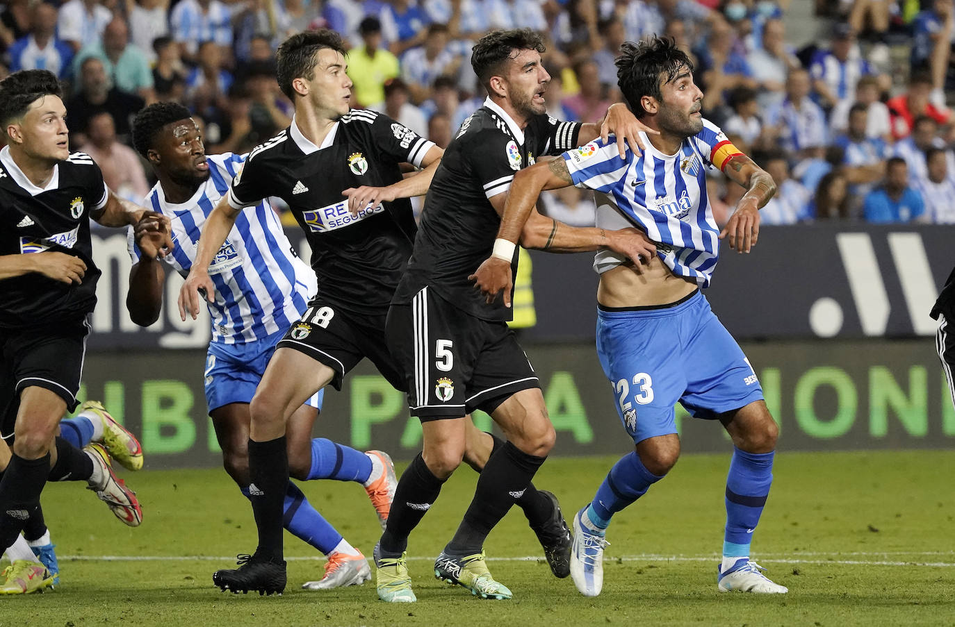 El Málaga pierde con el Burgos en La Rosaleda (0-1). 