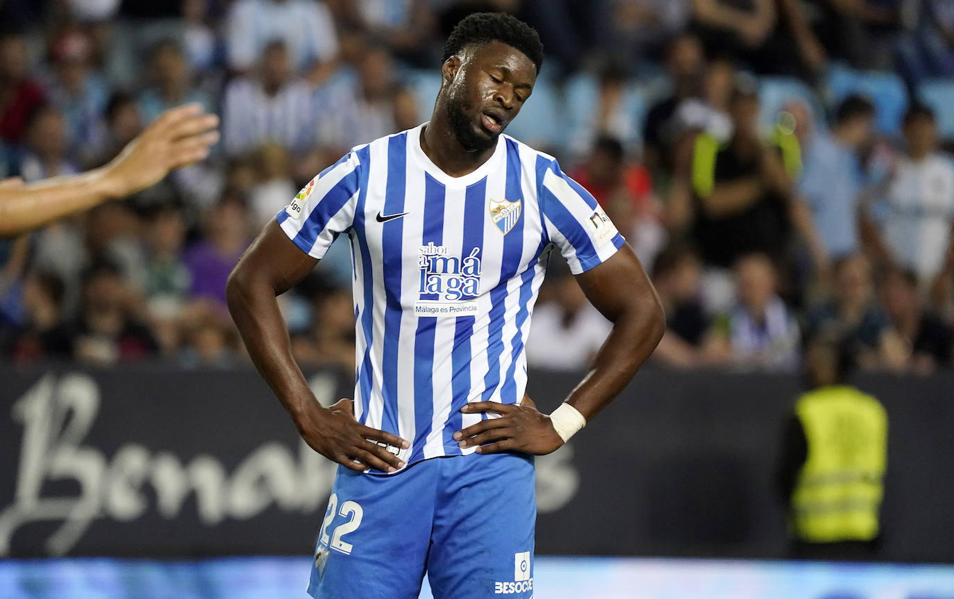 El Málaga pierde con el Burgos en La Rosaleda (0-1). 