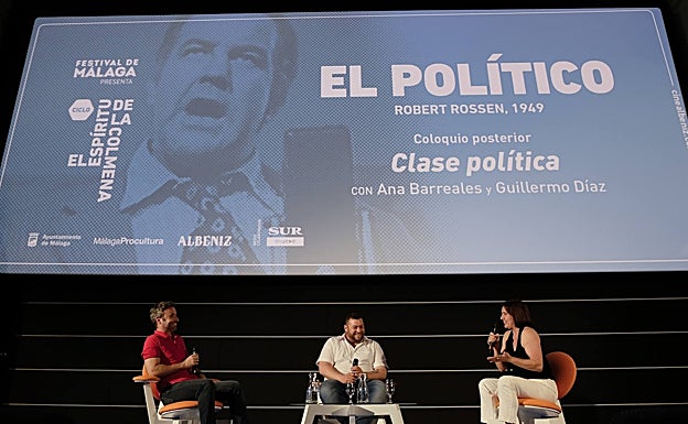Guillermo Díaz, Iván Gelibter y Ana Barreales, en la sala del Cine Albéniz durante el debate. 