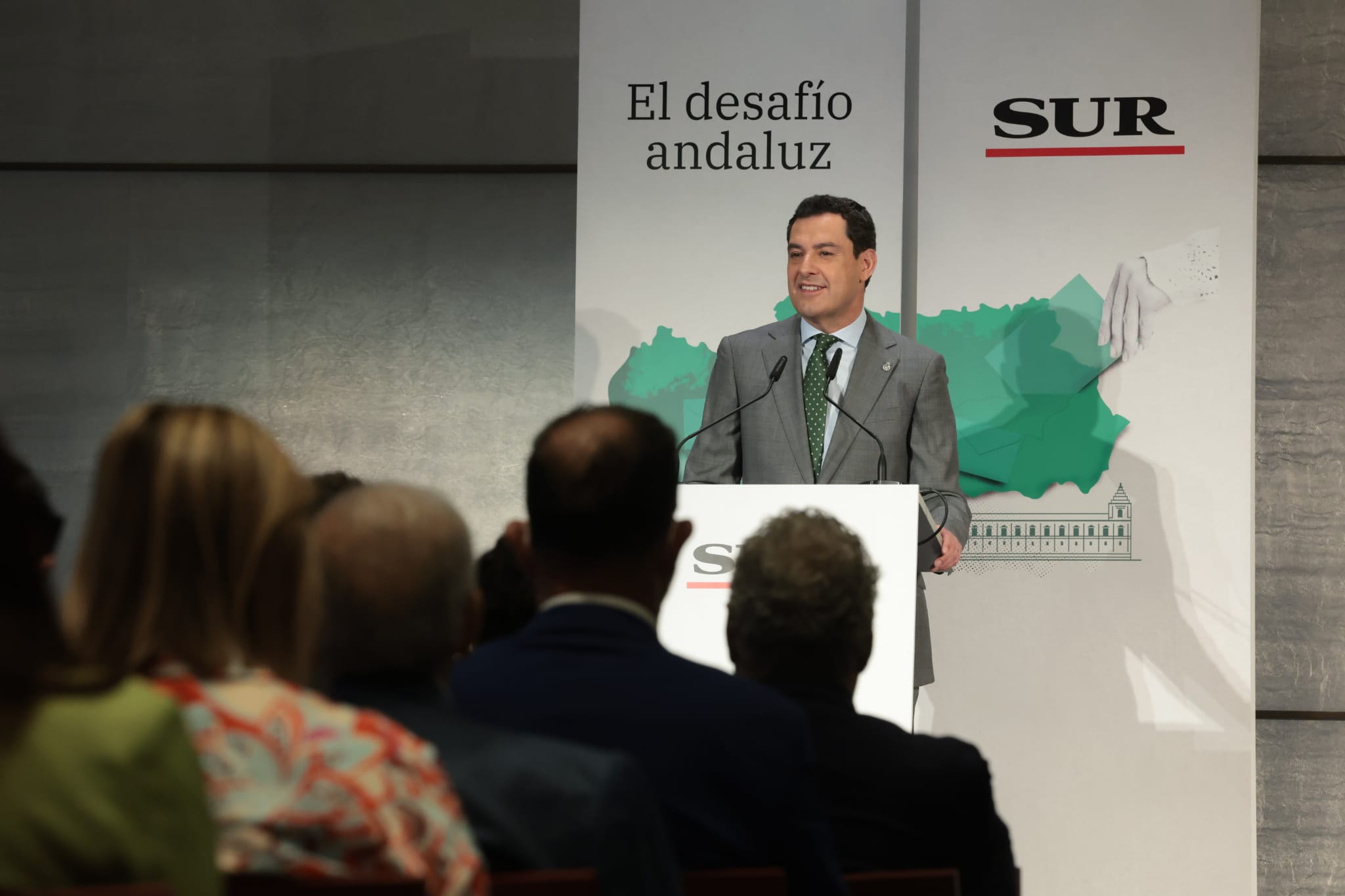 El presidente de la Junta ha anunciado en este foro organizado por SUR que Málaga contará en 2023 con un nuevo hospital público: el Pascual 