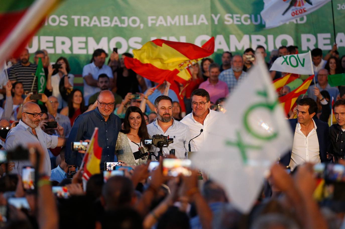 Vox congregó a sus simpatizantes en Muelle Uno. 