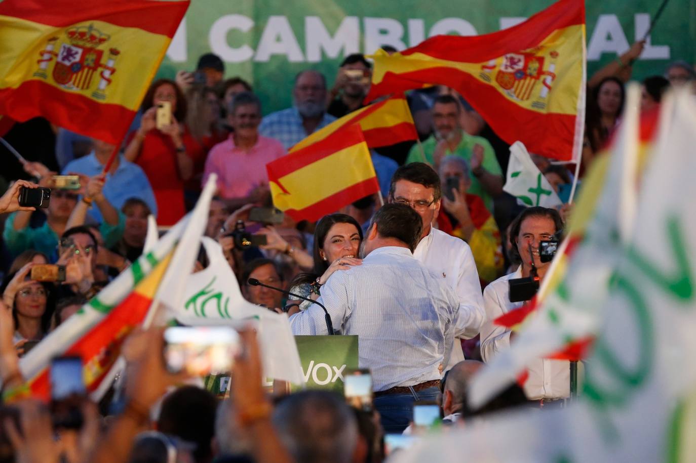 Vox congregó a sus simpatizantes en Muelle Uno. 