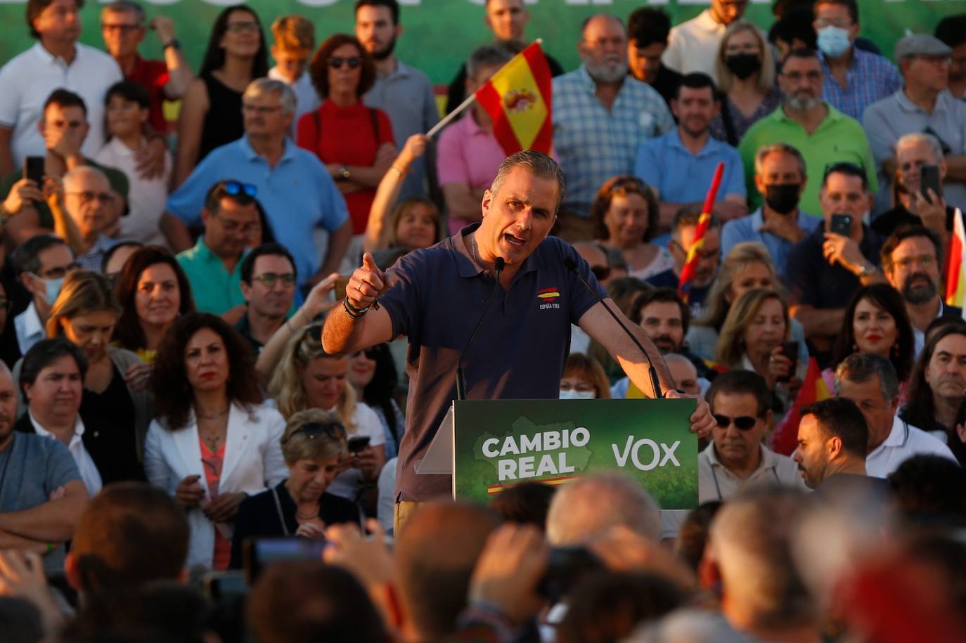 Vox congregó a sus simpatizantes en Muelle Uno. 