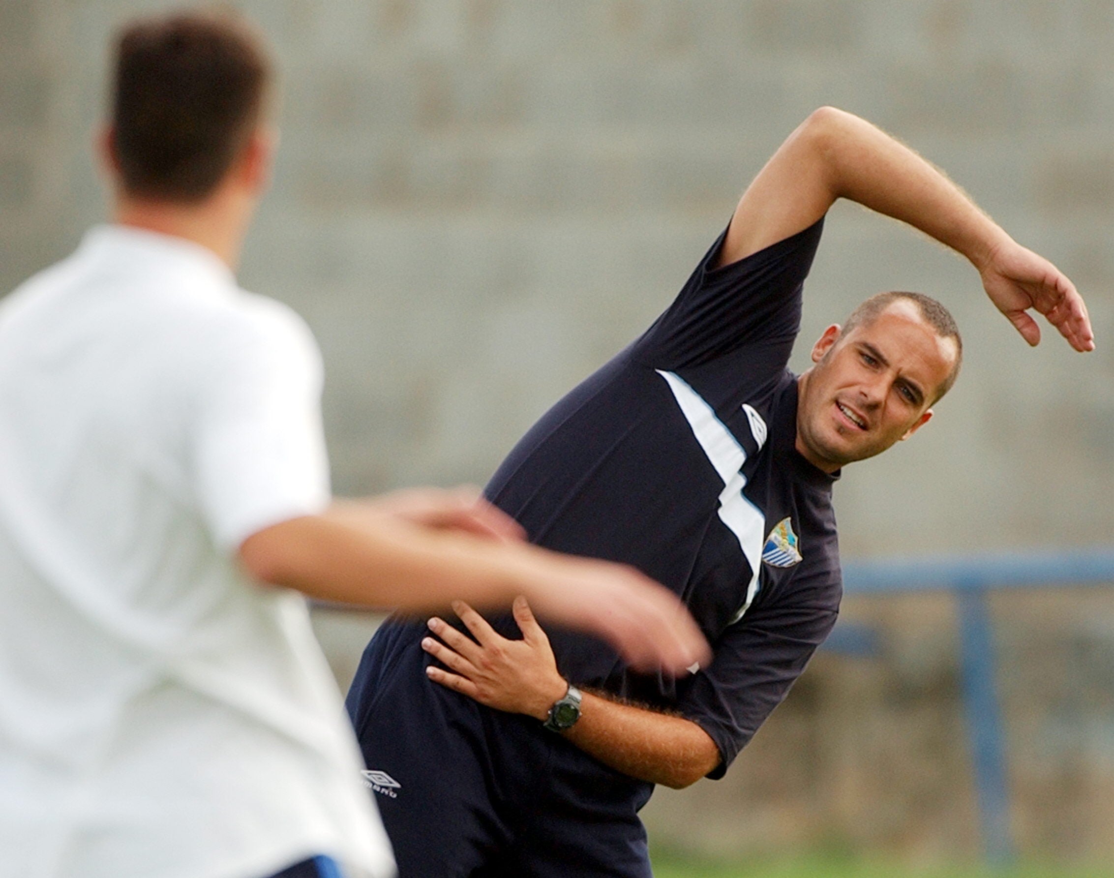 El pasado malaguista del preparador físico Marcos Álvarez, en fotos. El técnico que pretende traer de vuelta el club blanquiazul para sumarse al equipo de trabajo de Guede es un viejo conocido en La Rosaleda y dejó huella en su primera etapa en el Málaga junto a Juande Ramos y Muñiz en la temporada 03-04.