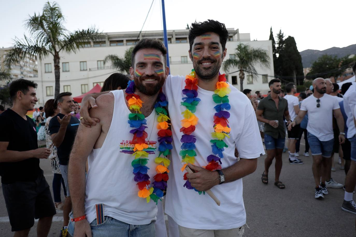 Ambiente festivo y reivindicativo en el Orgullo de Torremolinos 