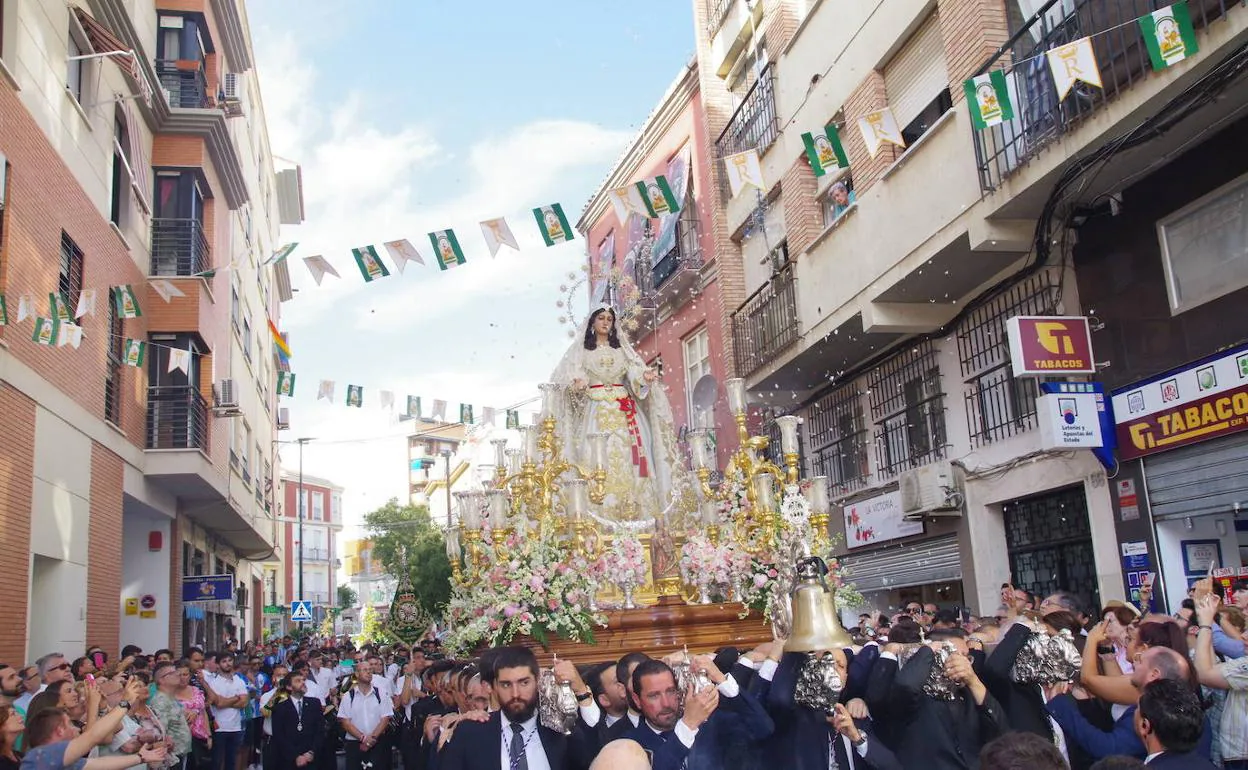 La Virgen del Rocío y Pentecostés - Málaga