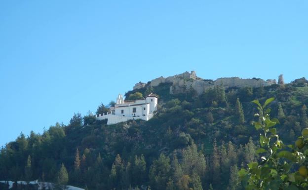 El conjunto formado por el castillo y la ermita es uno de los enclaves más valiosos. 