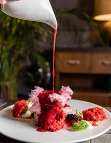 Imagen secundaria 2 - El comedor de Bendito, y el núcleo duro del equipo de cocina y sala